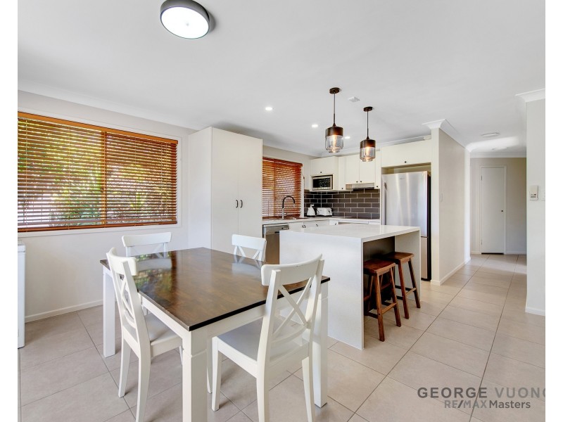 22 Solander Cct, Forest Lake QLD 4078