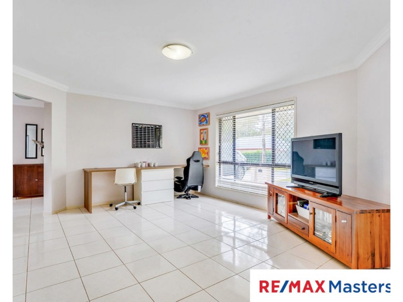 21 Snowy River Cct, Forest Lake QLD 4078