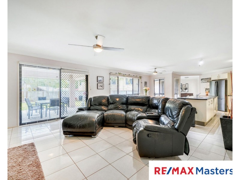 21 Snowy River Cct, Forest Lake QLD 4078