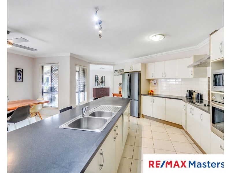 21 Snowy River Cct, Forest Lake QLD 4078