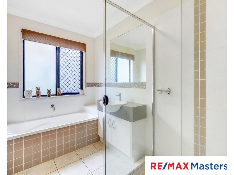 21 Snowy River Cct, Forest Lake QLD 4078