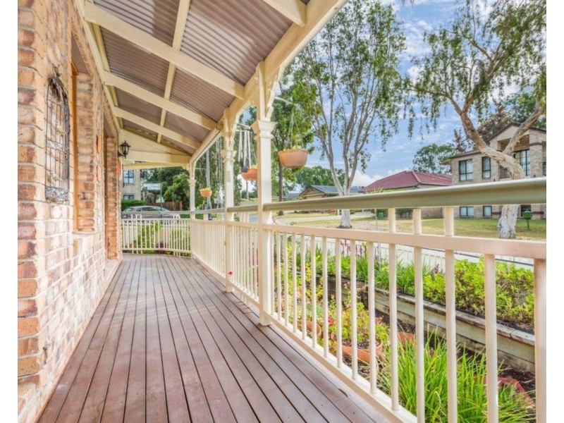 2 Bingeringo Pl, Forest Lake QLD 4078
