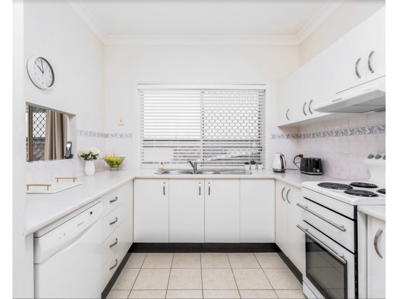 2 Bingeringo Pl, Forest Lake QLD 4078