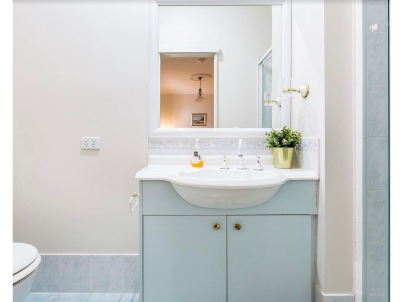 2 Bingeringo Pl, Forest Lake QLD 4078