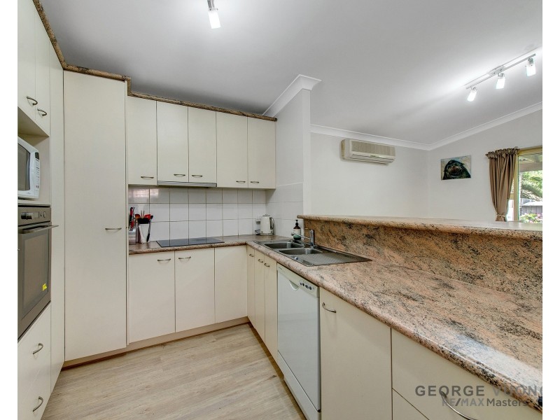 9 Maidenhair Ct, Forest Lake QLD 4078