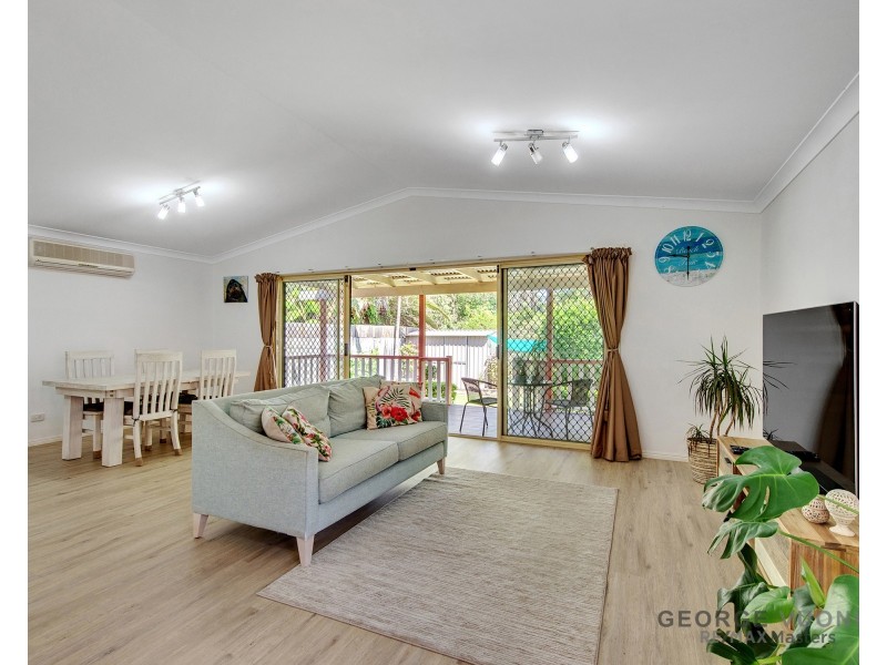 9 Maidenhair Ct, Forest Lake QLD 4078