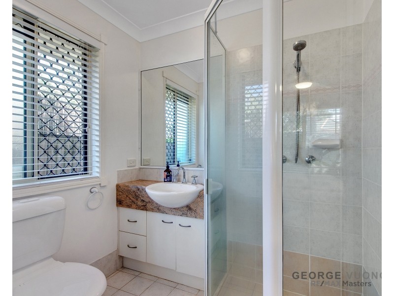 9 Maidenhair Ct, Forest Lake QLD 4078