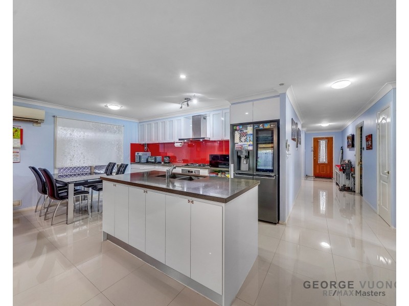 10 Starr St, Forest Lake QLD 4078