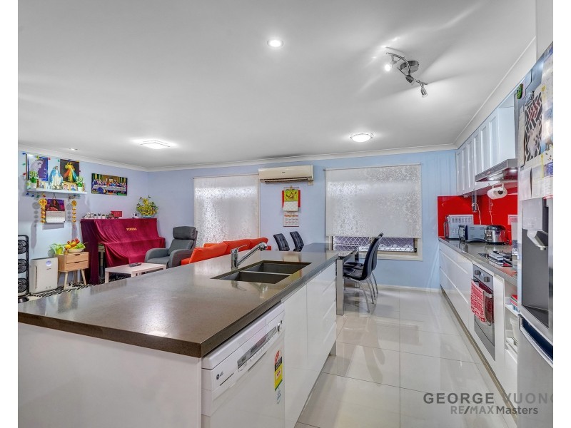 10 Starr St, Forest Lake QLD 4078
