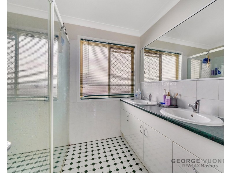 12 Oldbury Pl, Forest Lake QLD 4078
