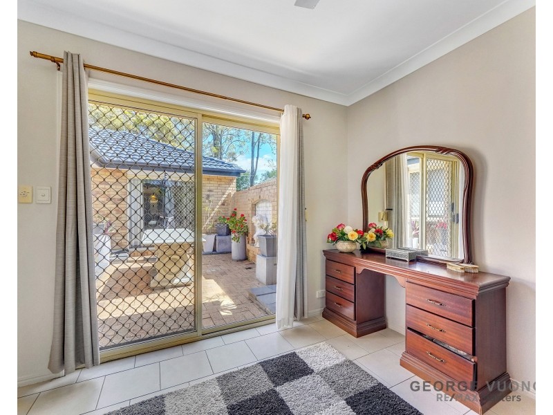 12 Oldbury Pl, Forest Lake QLD 4078