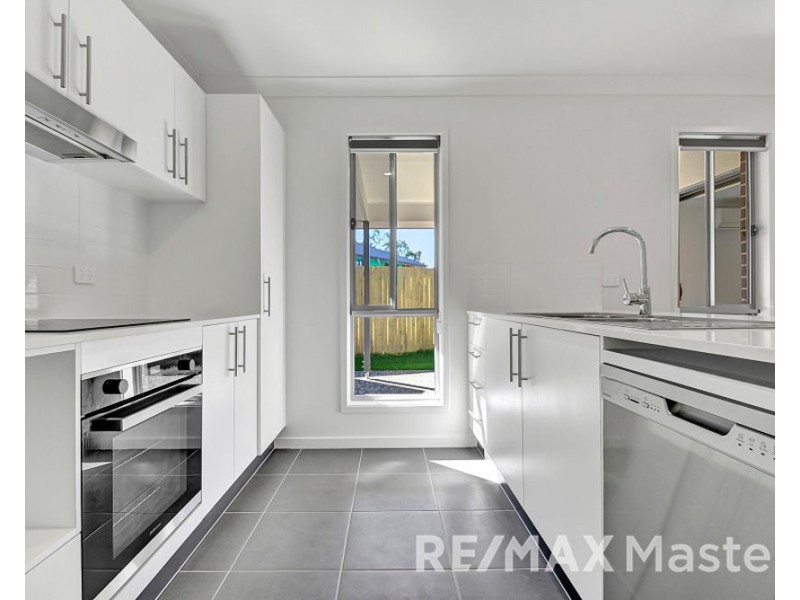 34 Carlos St, Ripley QLD 4306
