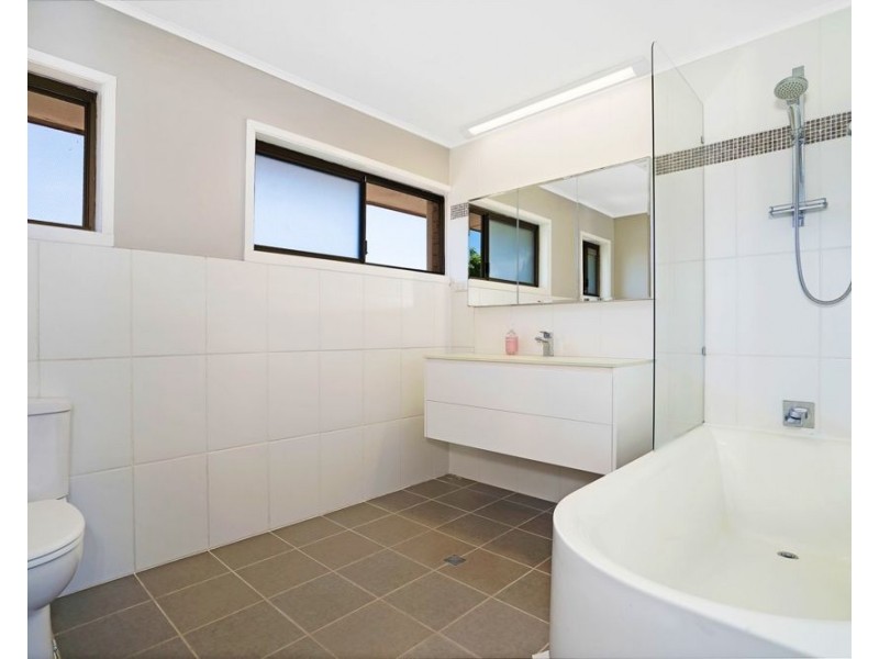 3 CATANIA STREET, Wishart QLD 4122