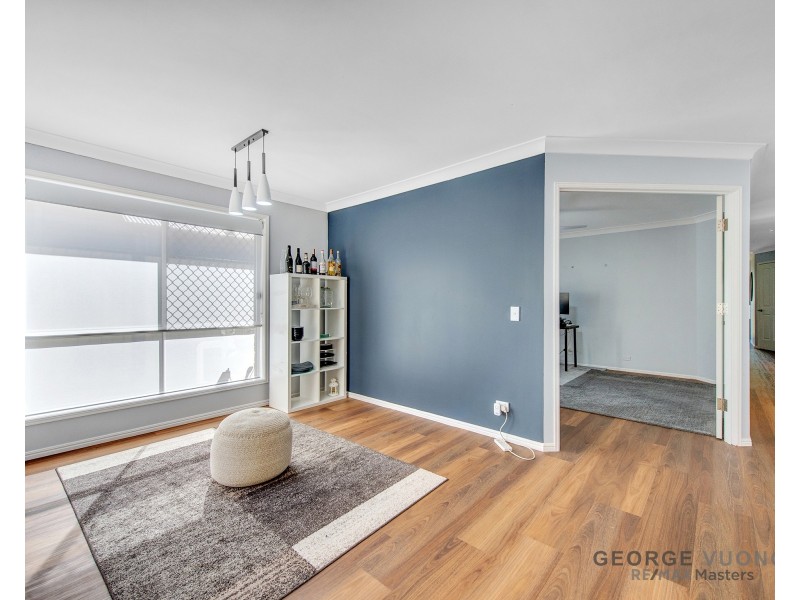 18 Paton Cr, Forest Lake QLD 4078