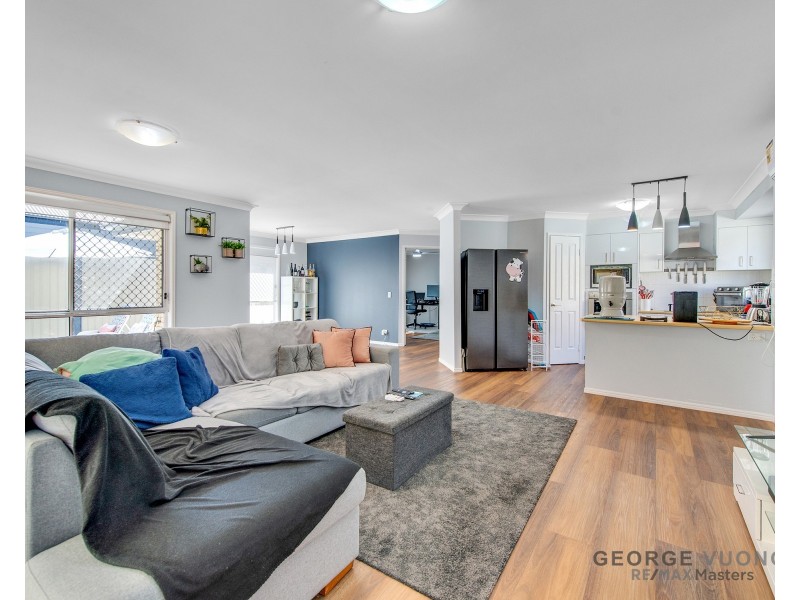 18 Paton Cr, Forest Lake QLD 4078