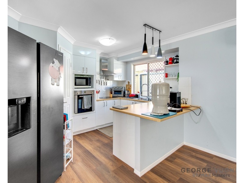 18 Paton Cr, Forest Lake QLD 4078