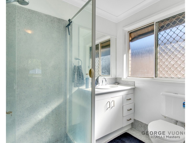 18 Paton Cr, Forest Lake QLD 4078