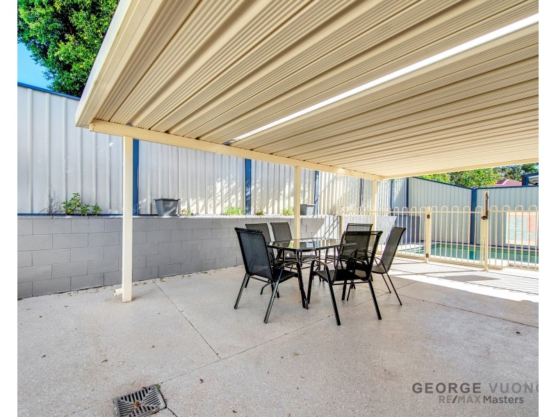 18 Paton Cr, Forest Lake QLD 4078