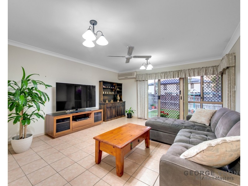 5 Hervey Cl, Forest Lake QLD 4078