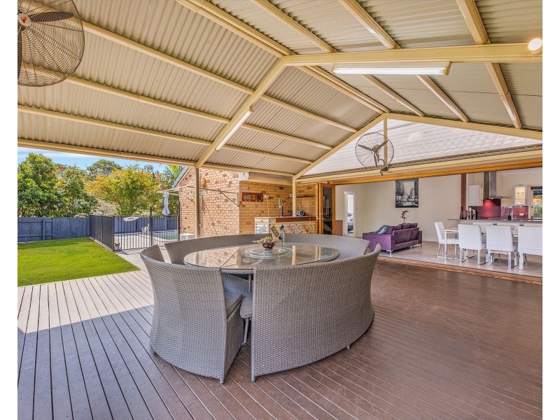 16 Blaxland Pl, Forest Lake QLD 4078