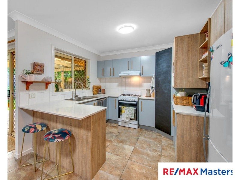 86 Banksia Cct, Forest Lake QLD 4078