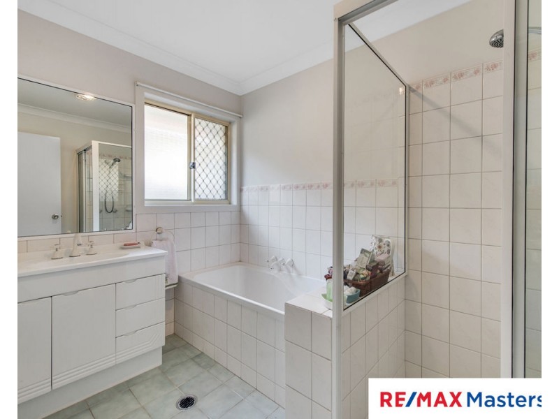 86 Banksia Cct, Forest Lake QLD 4078