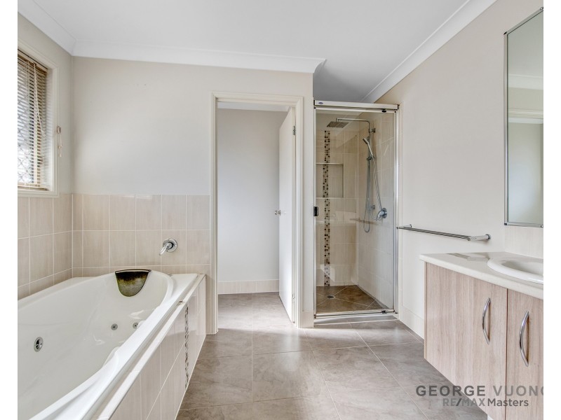 23 Giancarlo Cres, Doolandella QLD 4077