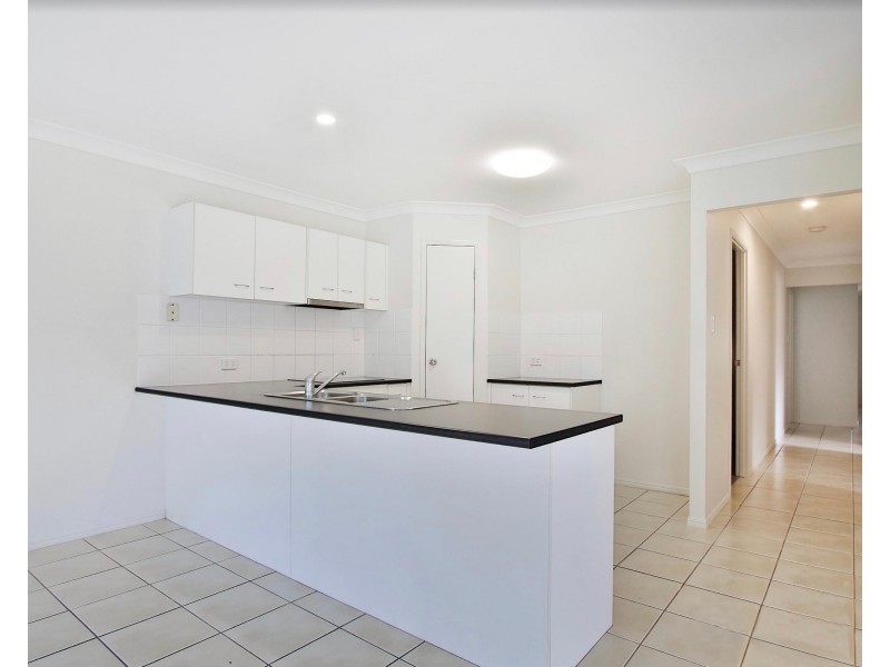 24 Dandenong St, Forest Lake QLD 4078