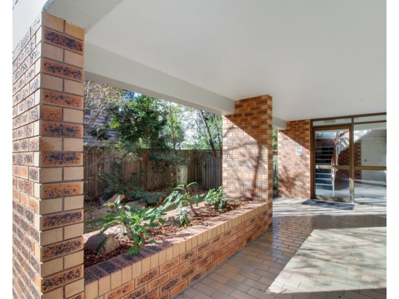 5/237 Sir Fred Schonell Drive, St Lucia QLD 4067