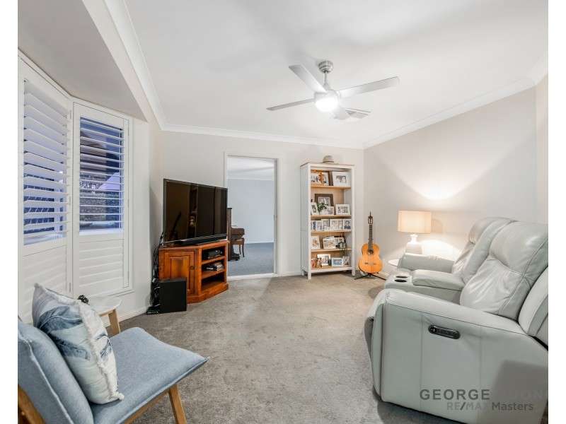 25 Solander Cct, Forest Lake QLD 4078