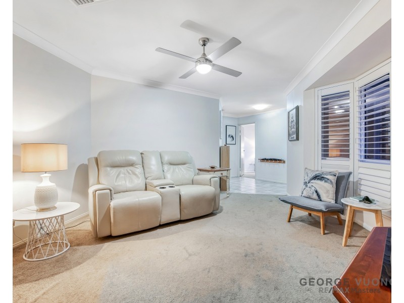 25 Solander Cct, Forest Lake QLD 4078