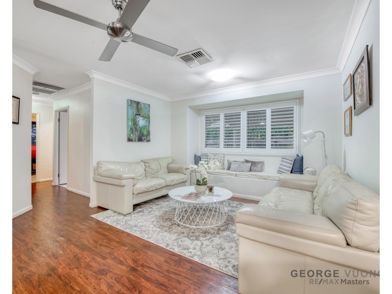 25 Solander Cct, Forest Lake QLD 4078