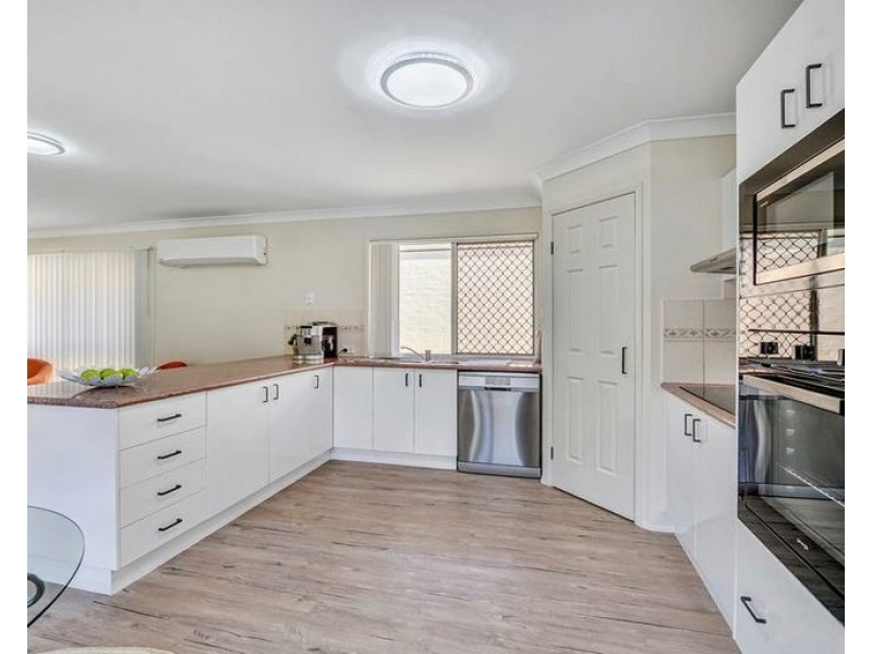 21 Bannister Pl, Forest Lake QLD 4078