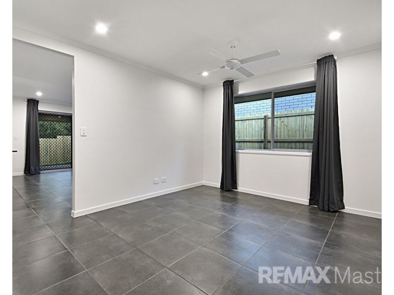7 Carlos St, Ripley QLD 4306