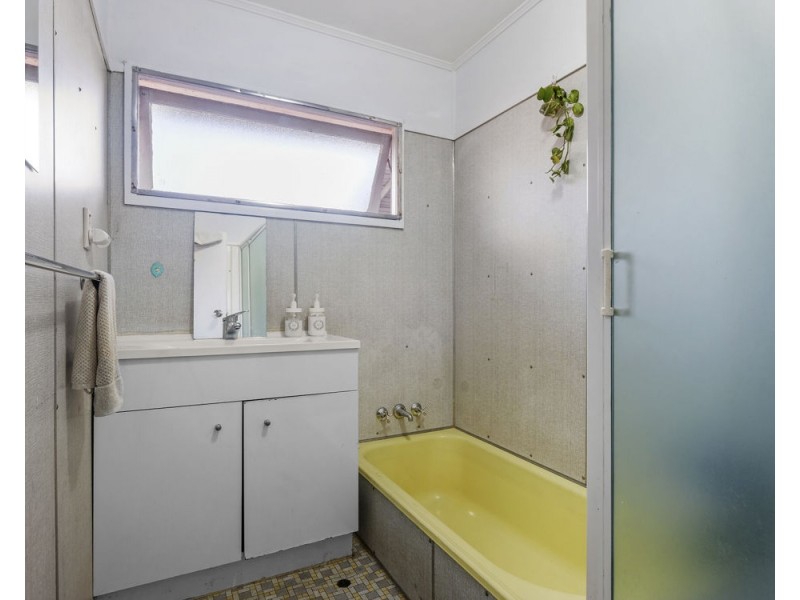 69 Middle ST, Coopers Plains QLD 4108