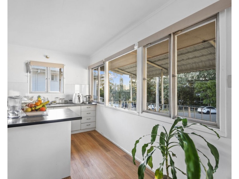 69 Middle ST, Coopers Plains QLD 4108