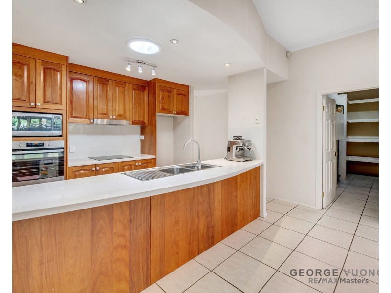 7 Simpson Way, Forest Lake QLD 4078