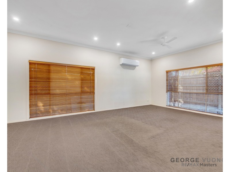 7 Simpson Way, Forest Lake QLD 4078