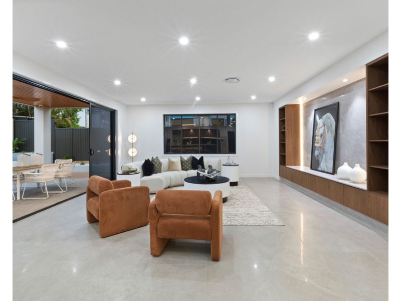 8 RENNIKS ST, Sunnybank QLD 4109