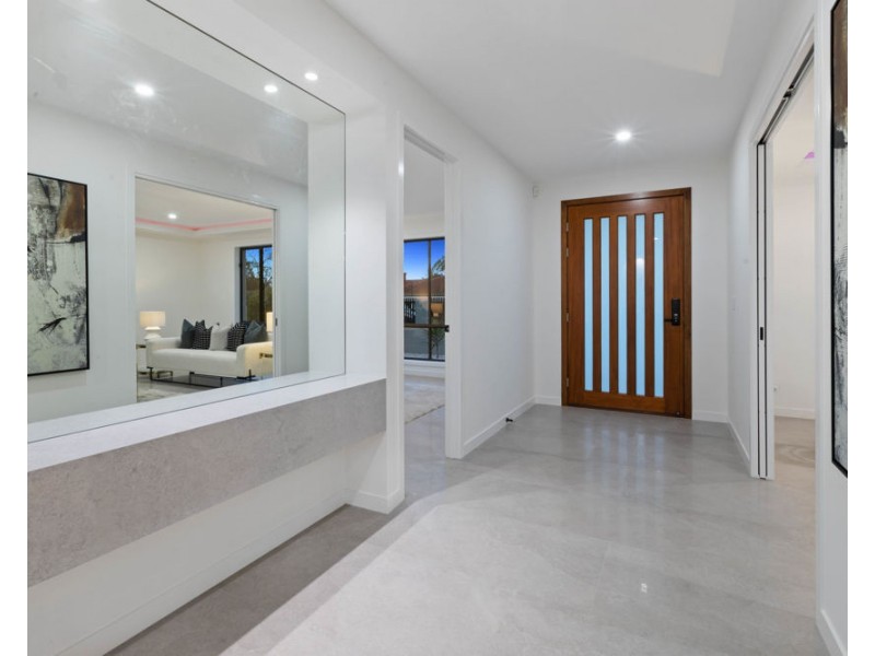 8 RENNIKS ST, Sunnybank QLD 4109