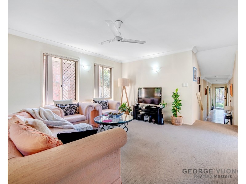 32 Flinders Cres, Forest Lake QLD 4078