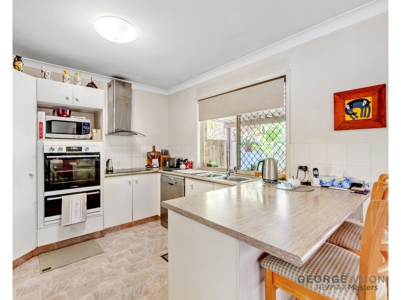 32 Flinders Cres, Forest Lake QLD 4078