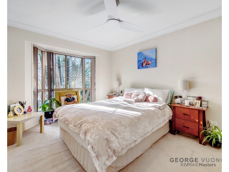 32 Flinders Cres, Forest Lake QLD 4078