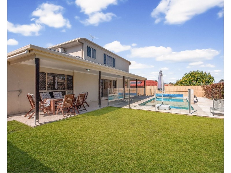 33 Degas Street, Forest Lake QLD 4078