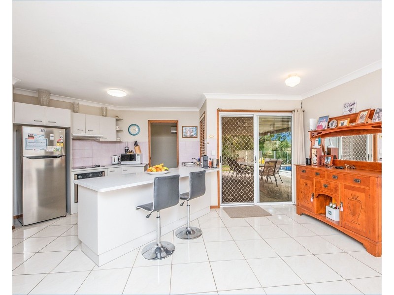 27 Solander Cct, Forest Lake QLD 4078