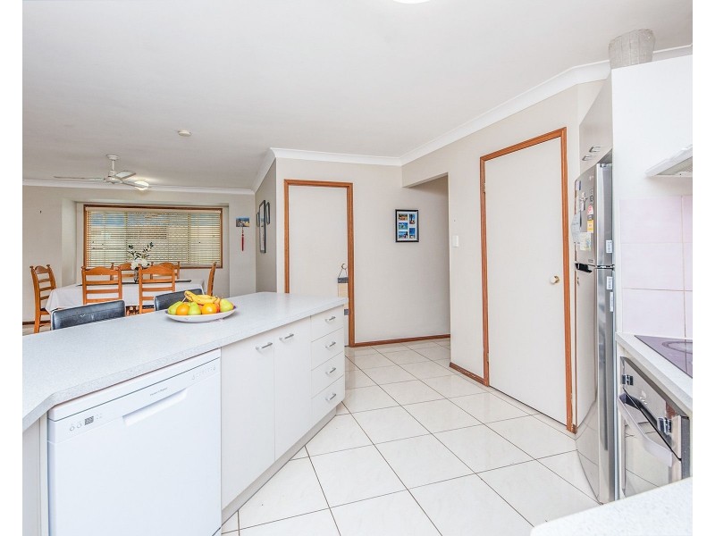 27 Solander Cct, Forest Lake QLD 4078