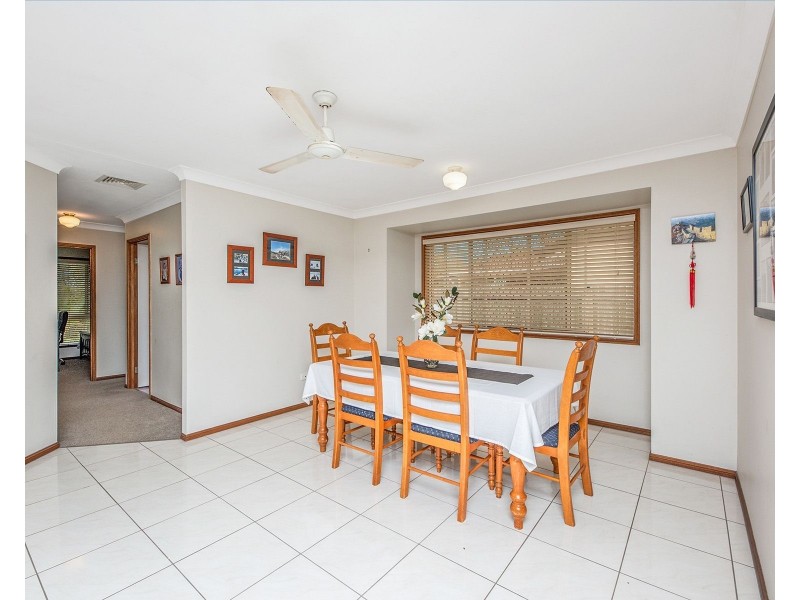 27 Solander Cct, Forest Lake QLD 4078
