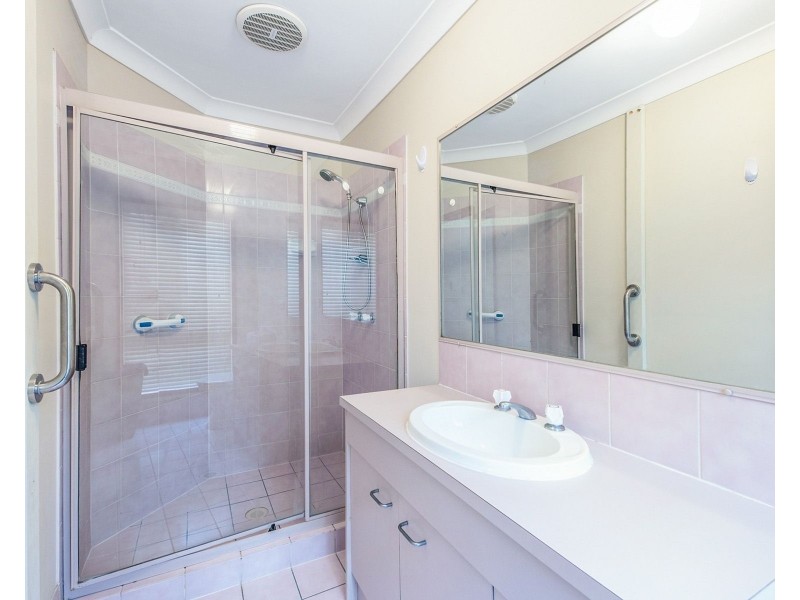 27 Solander Cct, Forest Lake QLD 4078