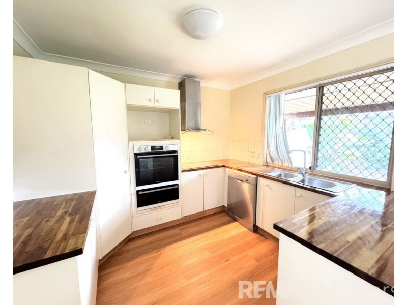 32 Flinders Cres, Forest Lake QLD 4078
