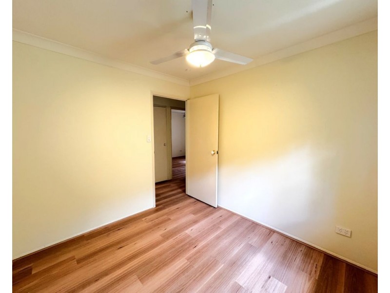 32 Flinders Cres, Forest Lake QLD 4078